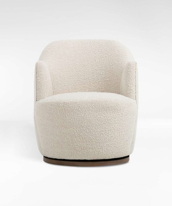 Sturdy Natural Fiber Shelf Ready Seat